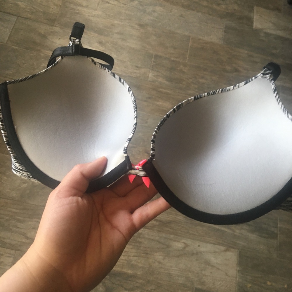 NWOT Victoria’s Secret Pink & Grey Push Up Bra Set - Picture 5 of 7
